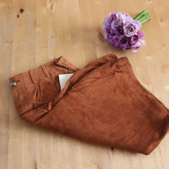 Vintage Pants - NEW Vintage 80s / 90s Tan Leather Culotte Shorts